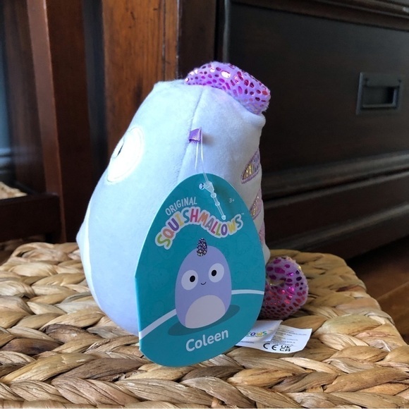 Squishmallows Colin the chameleon in 5” - Picture 3 of 7